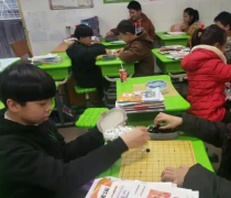 多元化的投入机制丰富课间15分钟的活动